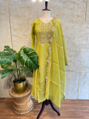 Elegant Green Embroidery 3-Piece Set