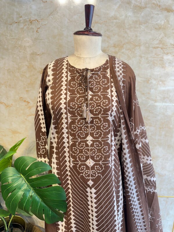 IMG_1813 Elegant Brown & Ivory Cotton 3-Piece Set